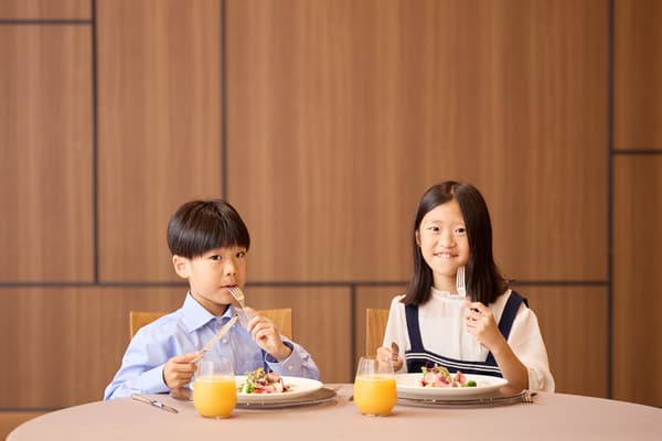 Kids Table Manner class experience at Gramercy Suite