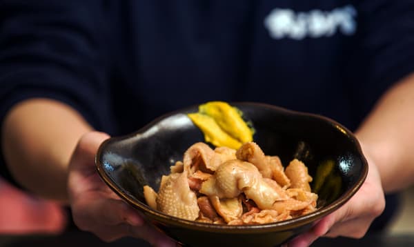 Saburoubei's torikawa (braised chicken skin)