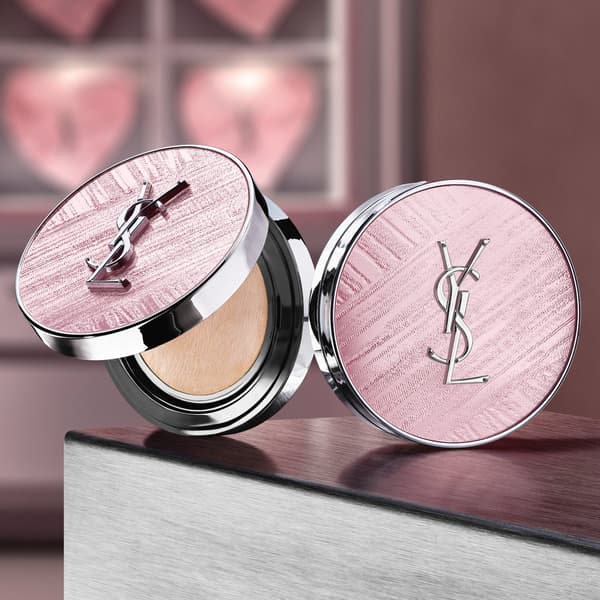 Radiant Touch Glow Pact <Collector> cushion foundation
