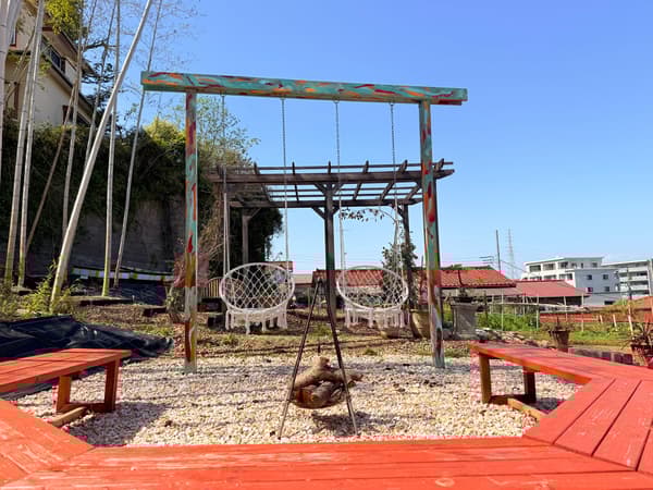 施工翻新过程中的照片