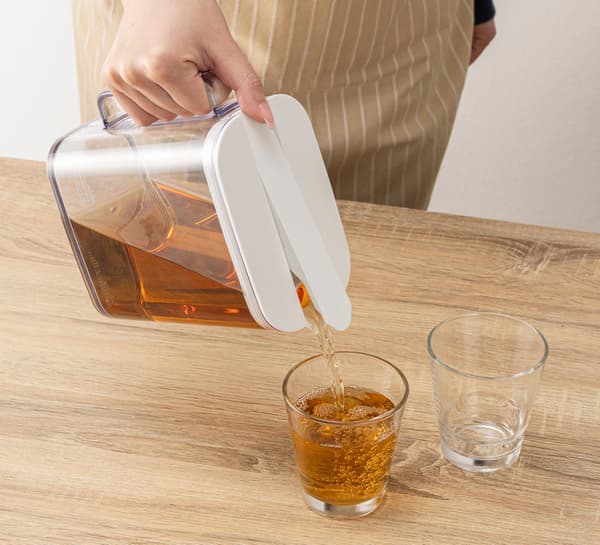 เหยือกน้ำเย็น Nitori ทั้งสองขนาดใหม่