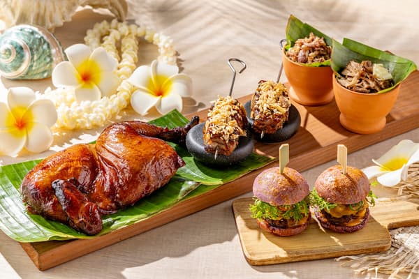 在樱花木火上烧烤的主菜