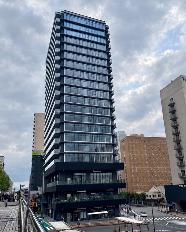 Salida oeste de la estación JR Utsunomiya, a 1 minuto a pie de Atlas Tower Utsunomiya