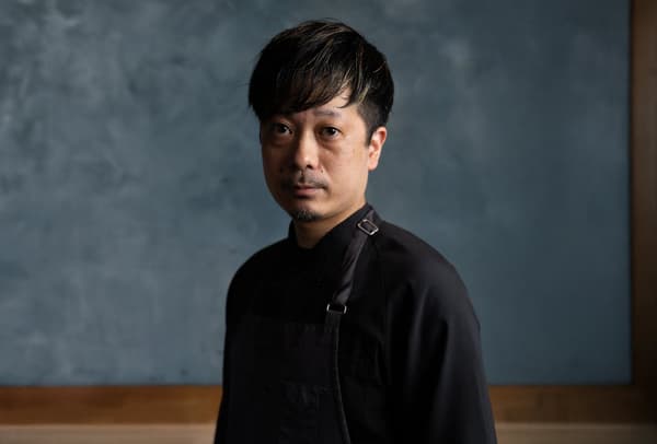 担任THE THEATRE TABLE和XIRINGUITO Escriba'主厨的厨师