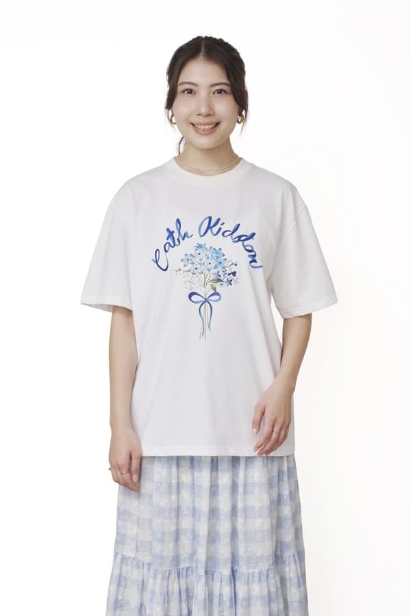 Cath Kidston เสื้อยืดโอเวอร์ไซส์ Flower Bunch สีขาว