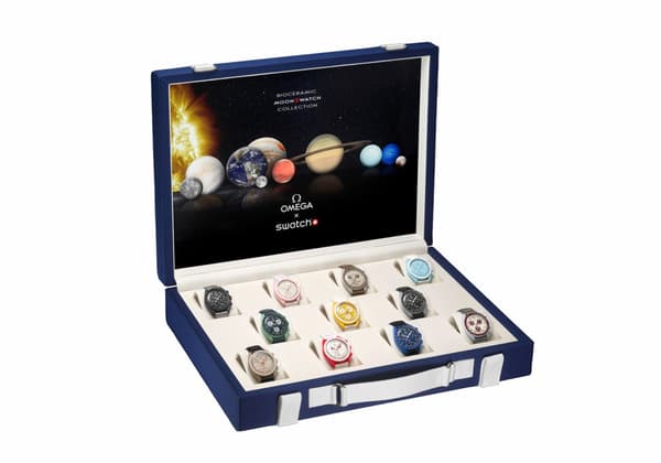 Koleksi Bioceramic MoonSwatch menampilkan deretan jam tangan MoonSwatch dalam berbagai warna