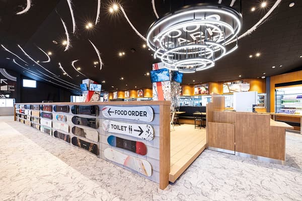 最新的餐厅“Food Park Piste”在开业40年后进行了重大翻新