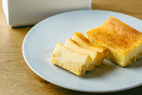 含有牛蒡的黑色加托巧克力