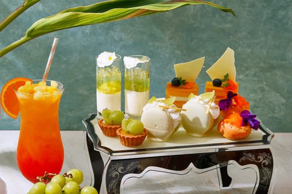 Shine Muscat and mango sweets lineup at Cafe & Dining ZelkovA