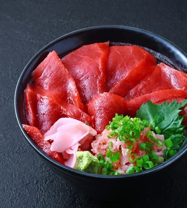 本鲔盖饭（蓝鳍金枪鱼盖饭）——¥1,680（含税）