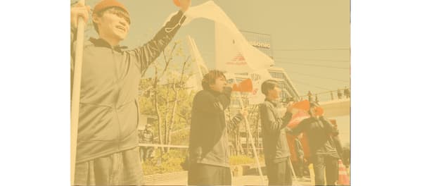 New Balance在35公里处的欢呼区