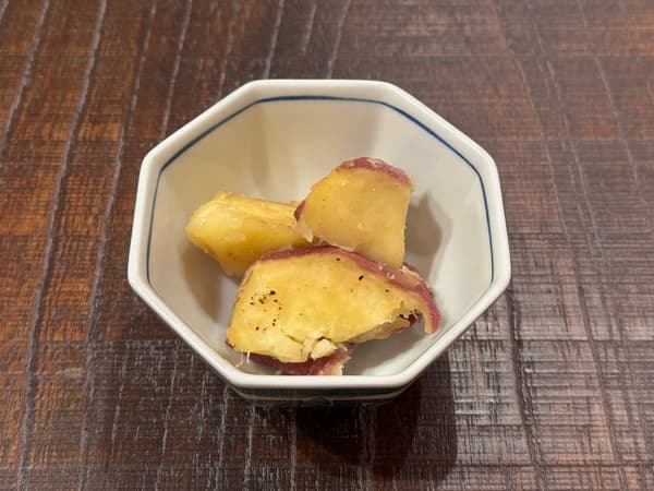 用当地柚子煮制的五郎岛金时红薯