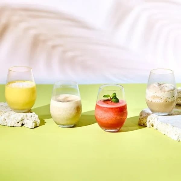 Frozen smoothies made with Okinawan ingredients