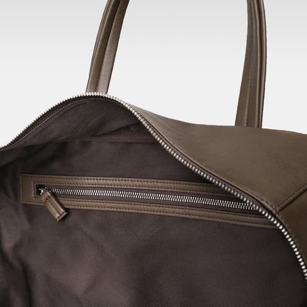 Essential Leather Boston