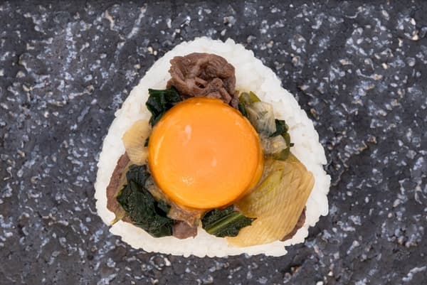 深谷葱寿喜烧搭配盐曲腌制蛋黄