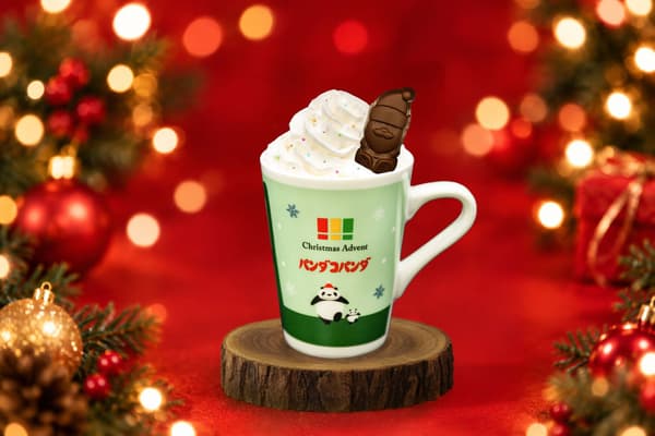 Bebida original en el KitKat Holiday Santa Cafe