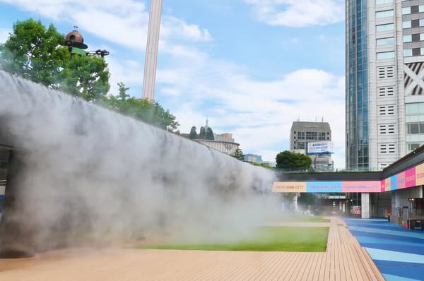 東京巨蛋城中央公園的雲海噴霧