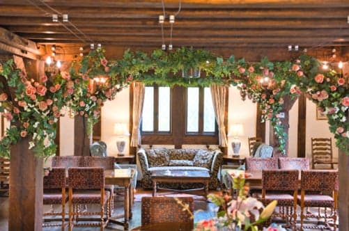 애스콧 티룸 내부 장식