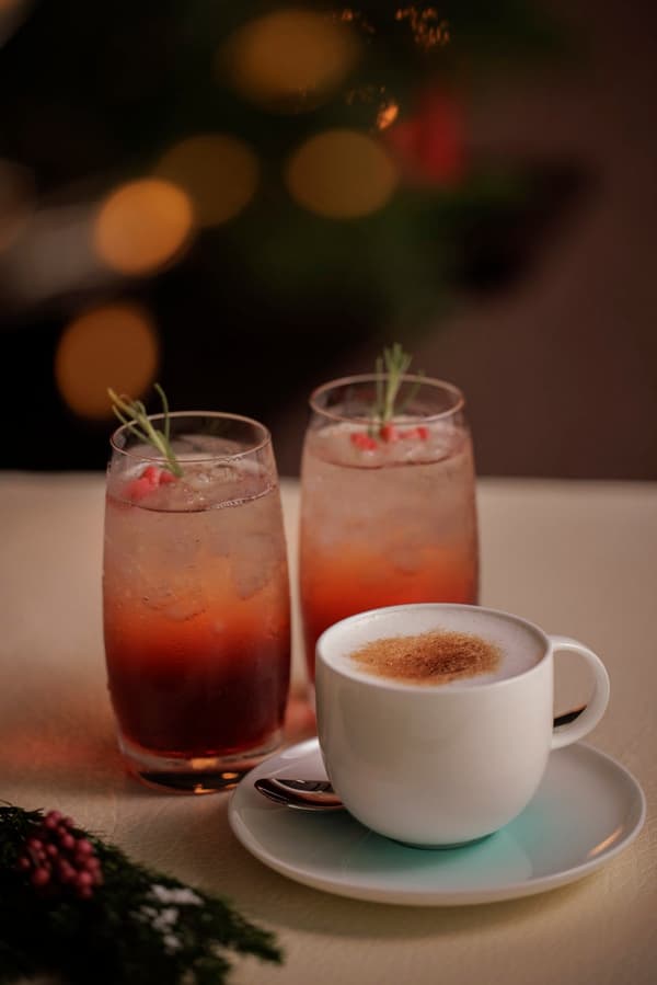 Scarlet Berry tea mocktails and Chai de Noël