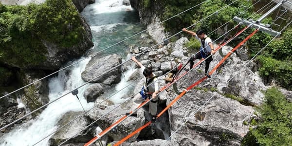 โหนสลิงหุบเขาอิวายะงาวะและประสบการณ์ในไร่ชา
