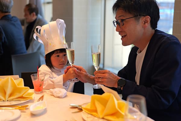孩子們體驗完整的法式全餐