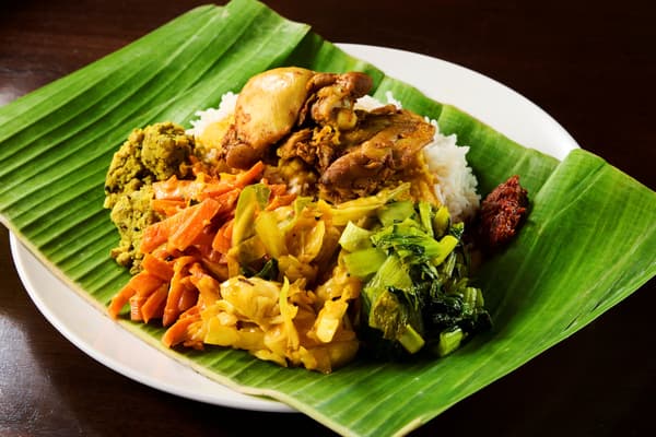ARALIYA LANKA 的斯里兰卡咖喱，包含多种饮食方案