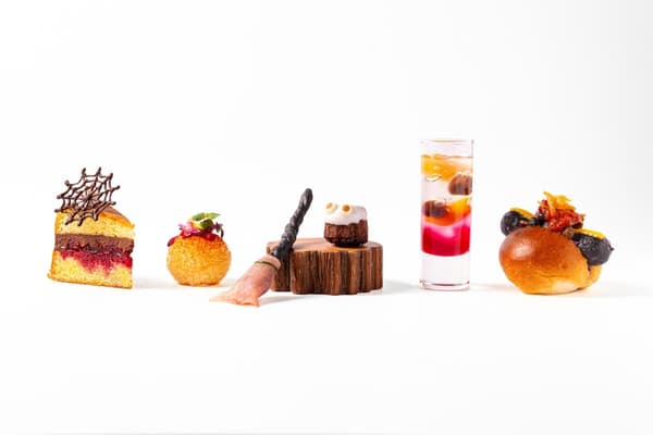 Halloween afternoon tea set