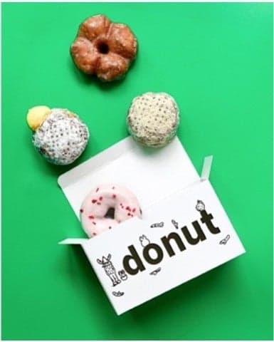 Caja de surtido de cuatro piezas de I'm donut?