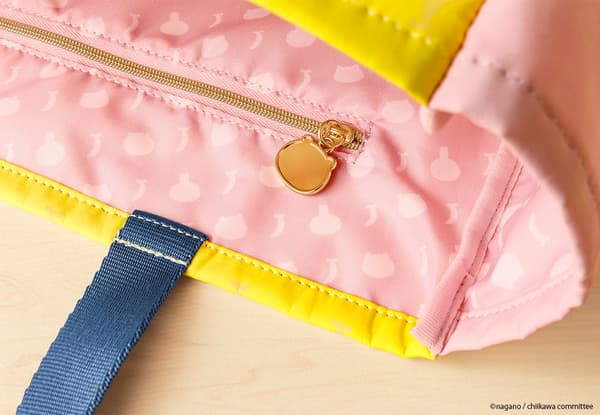 带有特殊吉伊卡哇轮廓吊饰的托特包