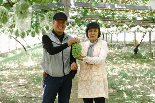 Mr. and Mrs. Uchida of Uchida Farm