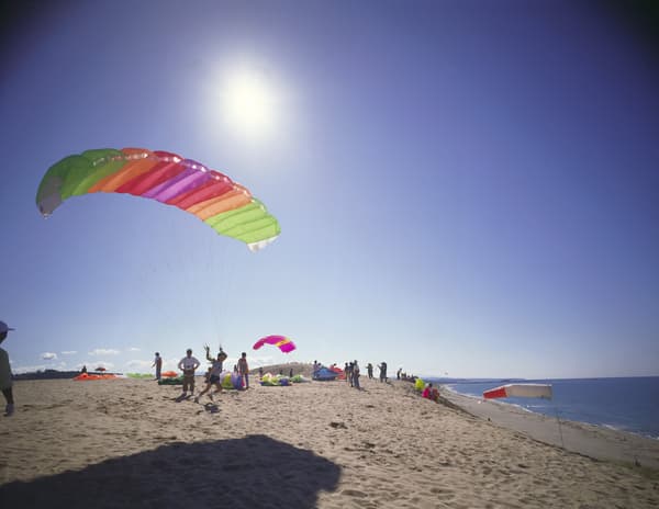 Parapente en las dunas de Tottori