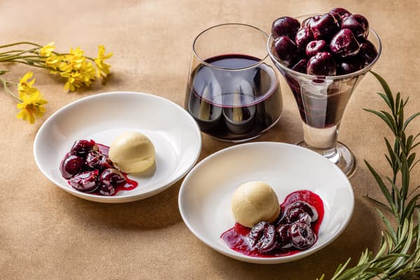 带有基尔sch酒香气的樱桃禧