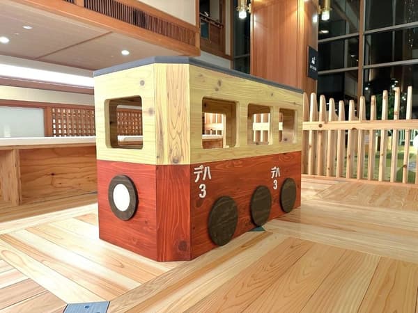 Hanamaki Electric Railway's Horse-face Trolley 