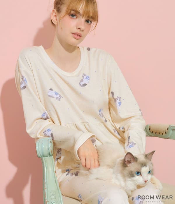 Pijama Good Sleepy HARA Maki con un gatito ragdoll y puntos
