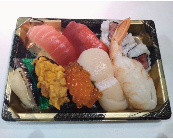 Utatsu nigiri sushi from 歌津小太郎