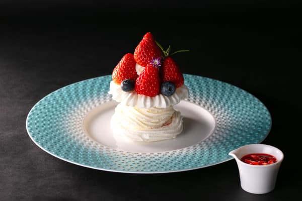 草莓帕芙洛娃 ~Wedding Dress~