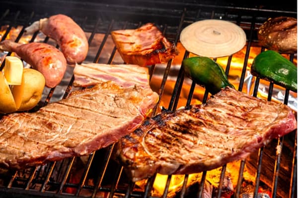호주산 소고기, 도치기 유메 포크 등 9가지 메뉴로 구성된 클래식 BBQ