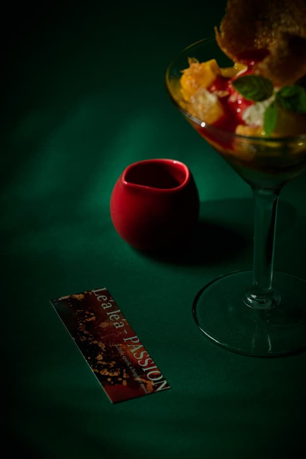 Concept card served with the LOTO YOAGE yogurt ice cream dessert