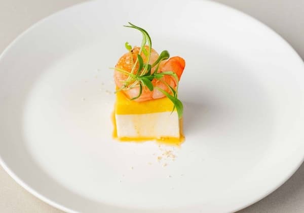 芝麻梅子酱拌鸡胸肉和黄瓜