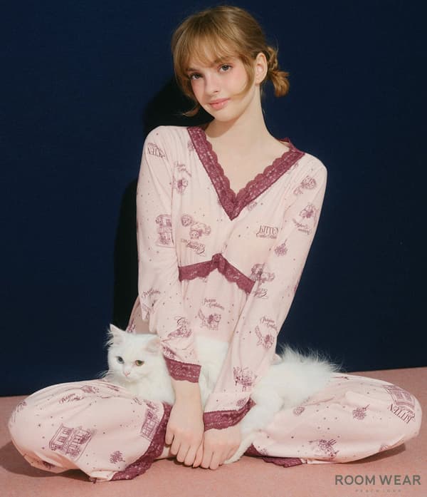 Pijama de corte y confección de gato HARA Maki con copas