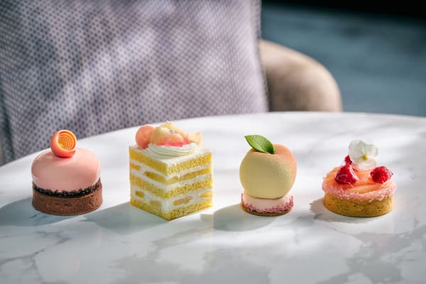 Seasonal cakes to take home from Fairmont Tokyo