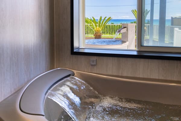 Bathroom at EAST OCEAN VILLA HANARE