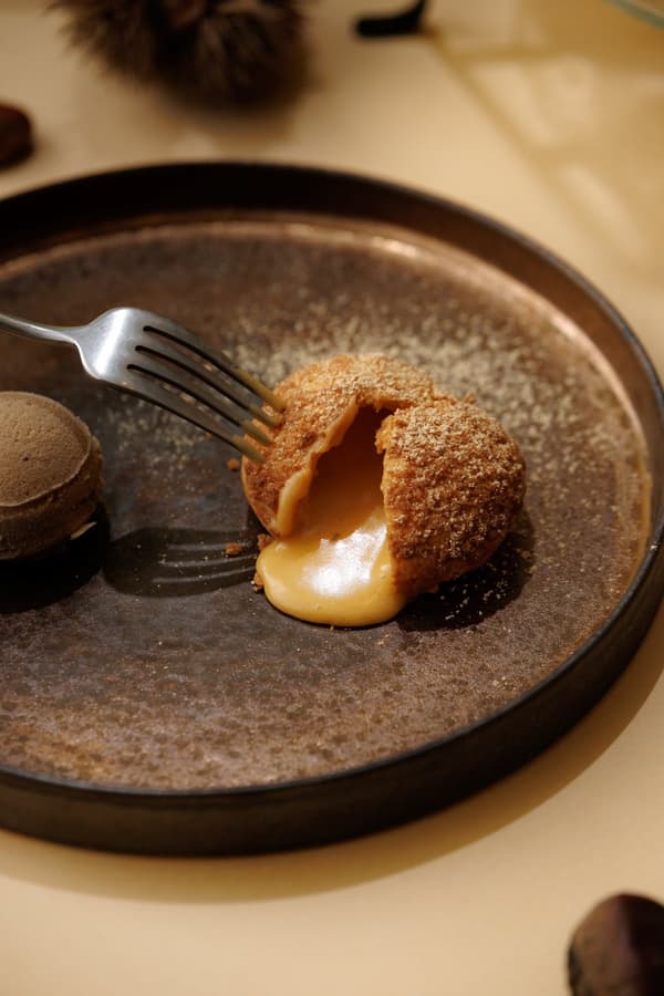 Marron-flavored choux fondant