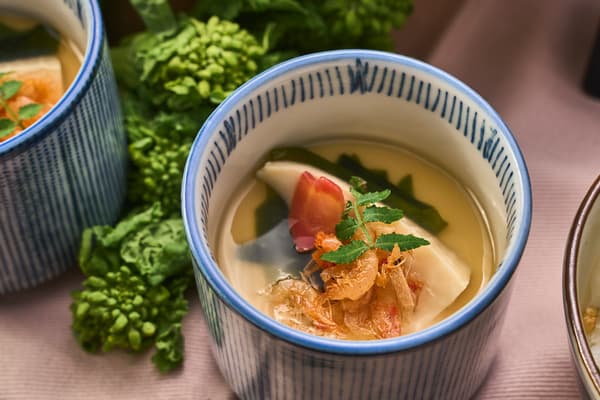 樱花虾和嫩竹茶碗蒸