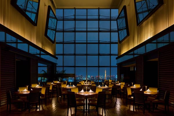 RESTAURANT LUKE with SKY LOUNGE