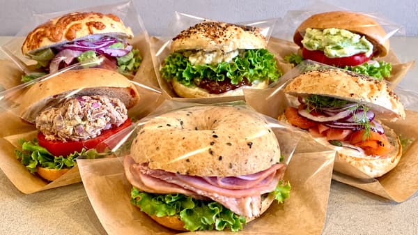 Bagel sandwiches made with seasonal ingredients are also available