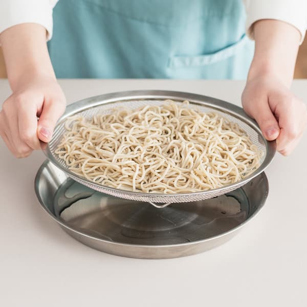 Looza 不鏽鋼盤與濾網疊放收納