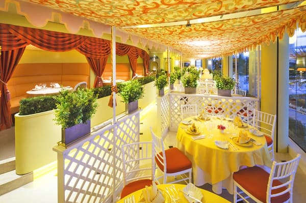 Queen Alice 餐厅内景