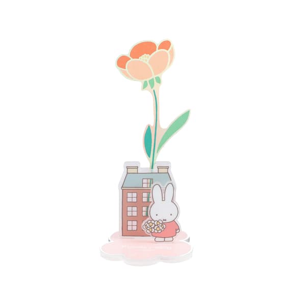 Acrylic base with parts, usage image