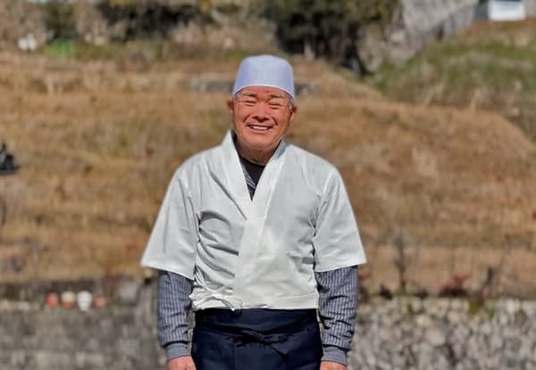 Un artesano de soba comparte las tradiciones de elaboración de soba de la región